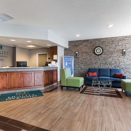Quality Inn & Suites Ferdinand Extérieur photo