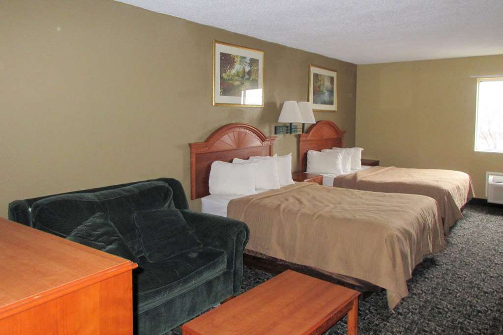 Quality Inn & Suites Ferdinand Chambre photo